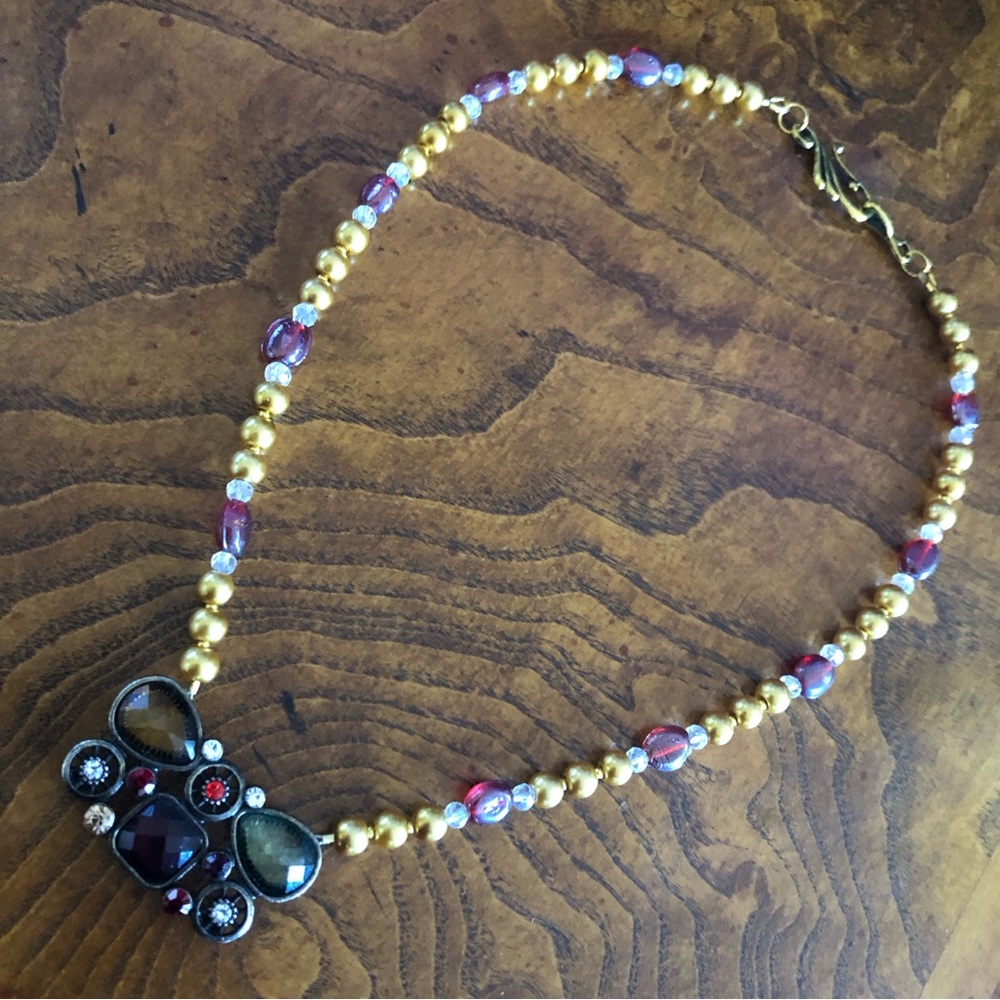 Handcrafted repurpose regal look pendant Czech glass Pearl necklace - Picture 8 of 10